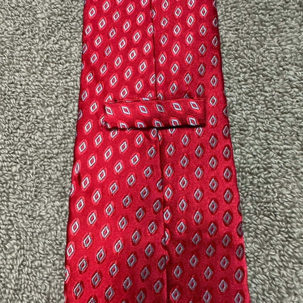 Maties by Caligiuri Red Silk Geometric Diamond Necktie Made in Italy Handmade
